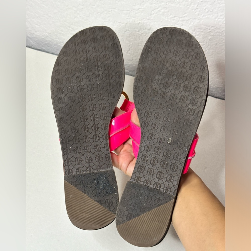 Lilly Pulitzer Neon Pink Leather Thong Sandals Size 10M - Picture 4 of 5